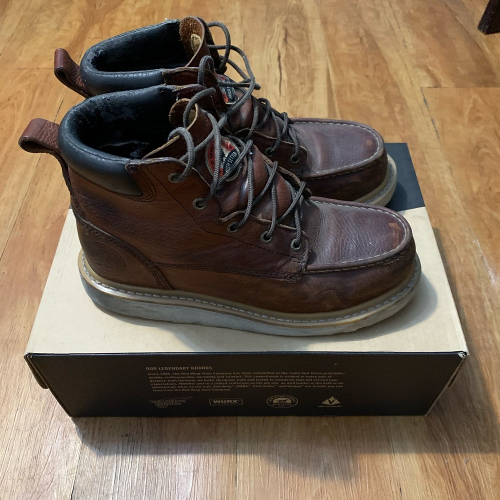 Red Wings: Irish ☘️ Setters work 🥾 boots.